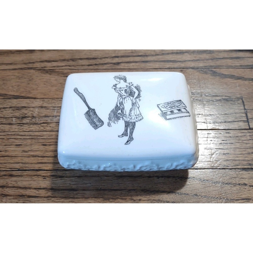 Vintage Porcelain Vanity Trinket Box‎ – Victorian Boudoir Style – Made in Japan